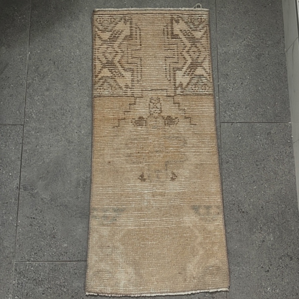 2X3 handmade Turkish rug
